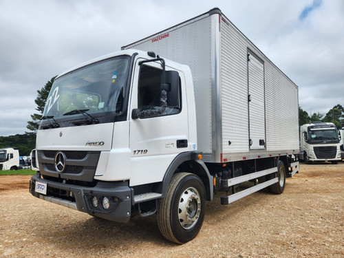 Mercedes Benz Atego 1719 4x2 2022 0km C/baú