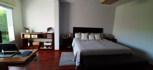 Venta. Casa Moderna Lote Interno, 4 Amb. Jardín Y Pileta. San Agustín. Villanueva.