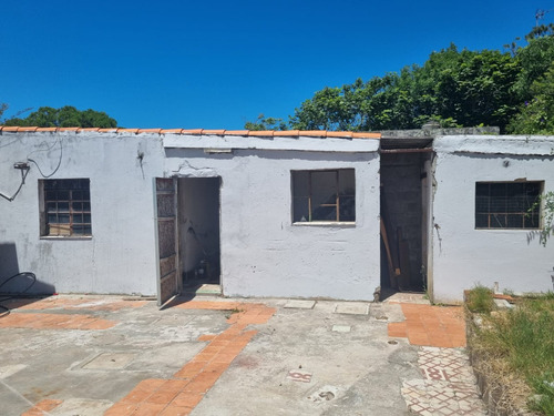 Casa Para Reciclar En Parque Del Plata Sur A Pasos Del Mar 832pp