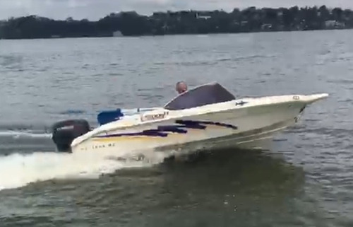 (vendo Ou Troco) Lancha Lagoon 17 Pés