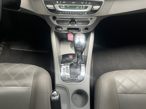Renault Fluence 2.0 PRIVILÉGE 16V FLEX 4P AUTOMÁTICO