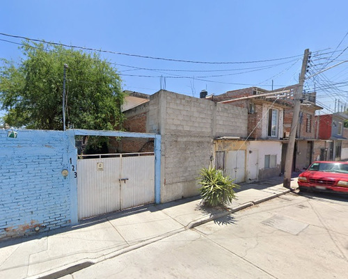 Casa Adjudicada Ubicada En Lopez Portillo, Celaya, Gto. Sk04