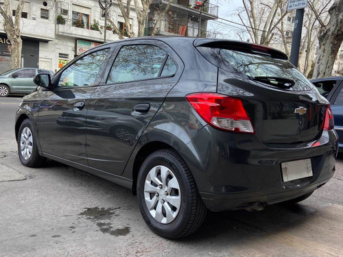 Imagen 6 de 21 de Chevrolet Onix 2019 1.4 Joy Ls