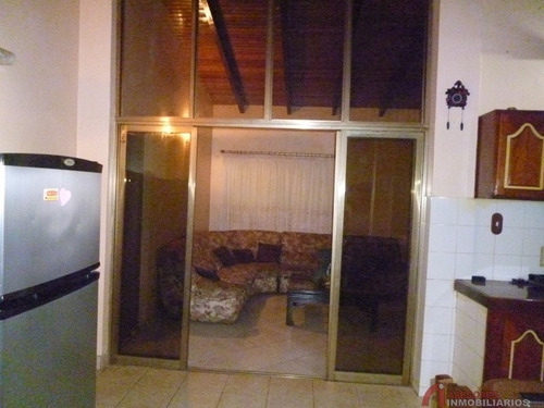 Imagen 9 de 13 de Casa Amplia Y Acogedora Ubicada En San Rafael.