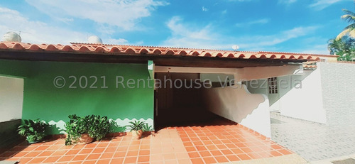 Imagen 1 de 30 de Casas En Venta En La Rosaleda Barquisimeto Código Flex: 22-4432 // 0424 556 57 59 Rentahouse Centro Occidente Monica C.
