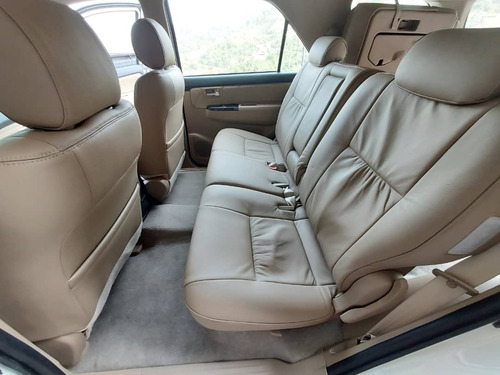 Imagen 9 de 13 de Toyota Fortuner