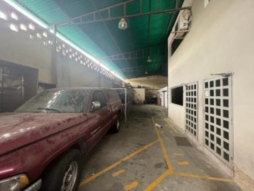 Imagen 9 de 14 de Galpon Y Local Comercial En Naguanagua 04140426659 04244975791