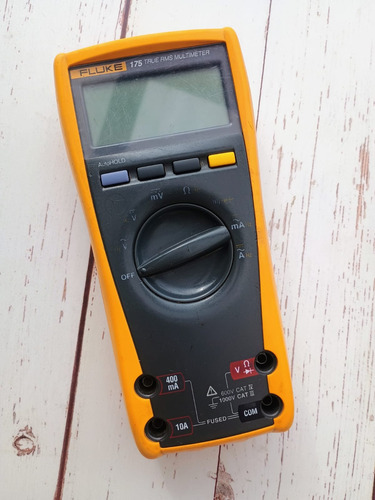 Multímetro Digital Fluke 175 (Usado)