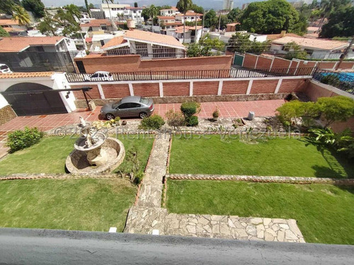 .iris Marin Vende Hermosa Casa Quinta De Niveles Ubicada En Urbanismo Privado Al Este Barquisimeto Icm