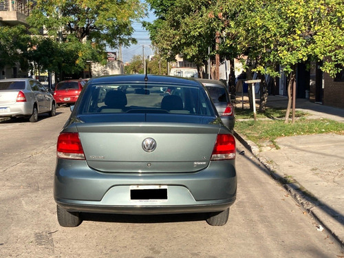 Volkswagen Voyage 1.6 Comfortline 101cv 2010