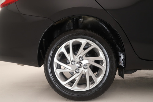 Imagen 17 de 20 de Toyota Yaris 1.5 Xls Cvt Sedán 4p 2022 0km