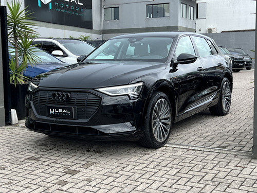 Audi E-tron PERFORMANCE (Elétrico)