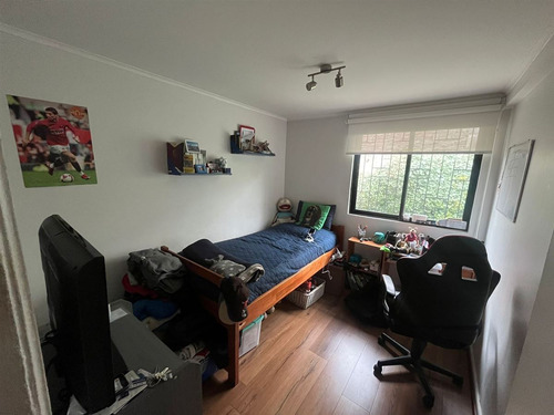 Casa En Venta De 3 Dorm. En Las Condes
