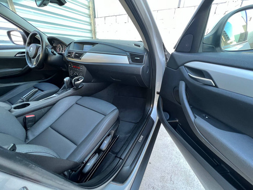 Imagem 9 de 15 de Bmw X1 2.0 18i Top 4x2 24v Gasolina 4p Automático