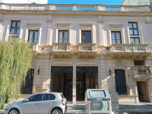 Departamento En Venta 55 Entre 10 Y 11, La Plata.