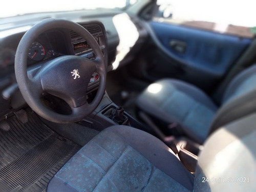 Imagem 7 de 11 de Peugeot 306