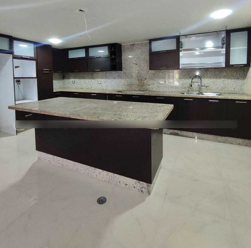 Imagen 2 de 12 de En Venta Townhouse En Playa Grande Catia La Mar Estado La Guaira Ref 006 - 389
