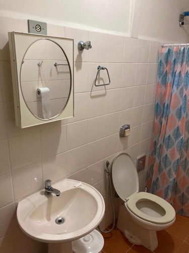 Casa De 3 Quartos, Sendo 1 Suite E 2 Quartos C Banheiro
