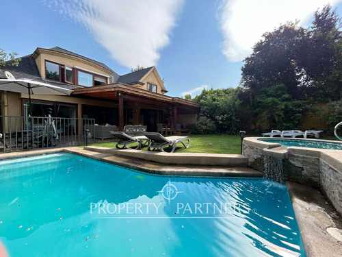 Espectacular Casa En Exclusivo Condominio De Camin...