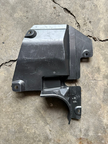 Tolva Inferior De Motor Der Mazda 3 2014 2015 2016 2017 2018 (Usado)