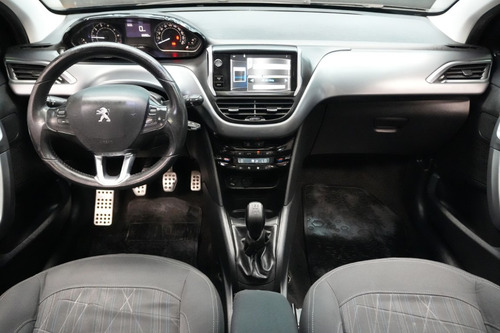 Peugeot 208 1.6 Feline