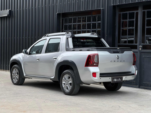 Renault Duster Oroch 2.0 Outsider Plus