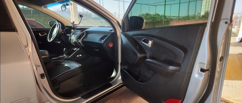 Imagem 3 de 10 de Hyundai Ix35 2015 2.0 Gls 2wd Flex Aut. 5p