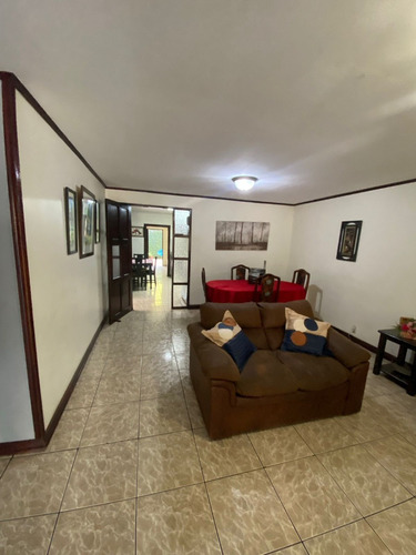 Imagen 6 de 14 de Vendo Espaciosa Casa, San Francisco Dos Rios.