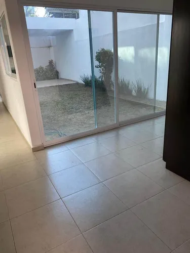 Moderna Casa En Fraccionamiento Vigilancia A Minutos Del Centro De Jiutepec