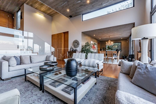 Casa Mediterránea En Venta 6 Dormitorios En Lo Barnechea