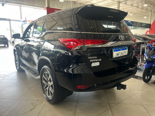 Toyota SW4 2.8 Tdi Srx 7l 4x4 Aut. 5p