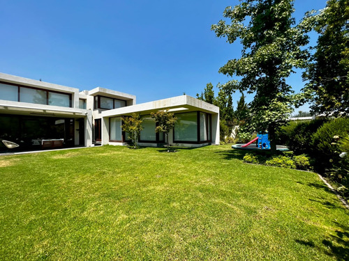 Gran Casa En Condominio Exclusivo Gonzalo Mardones