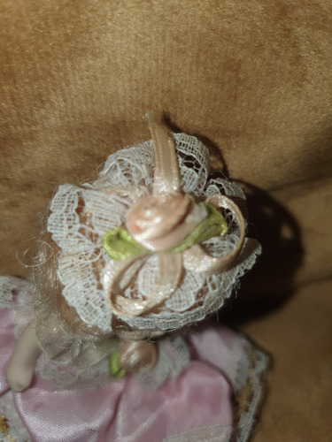 Muñeca De Porcelana Antigua De Colección Vestimenta Hermosa (Usado)