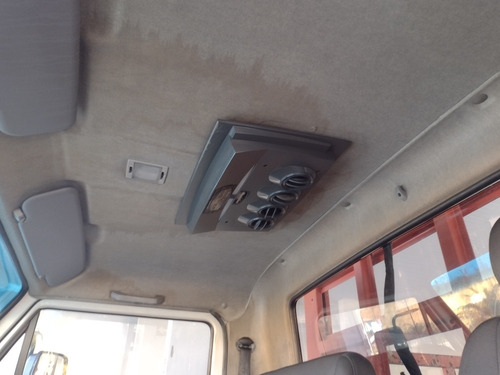 Imagem 11 de 15 de Volkswagen 8-150