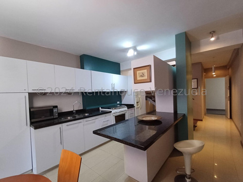 Apartamento En Alquiler En Campo Alegre Caracas. Vr 24-28866