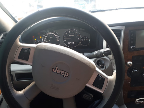 Jeep Grand Cherokee Limited V8 Power Tech 4x2 At