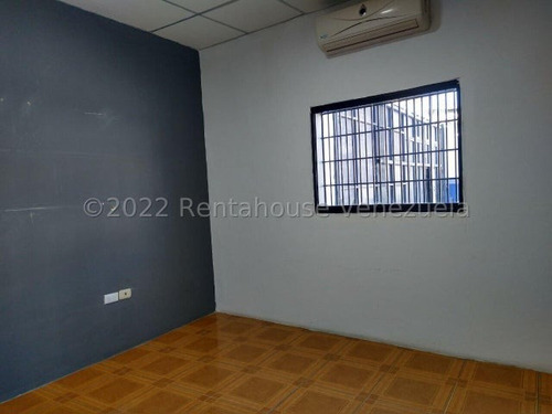 Galpón En Venta Centro De Barquisimeto Kenlimar Nieto 23-16483