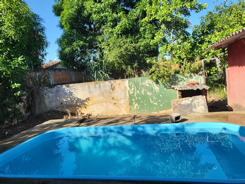 Imagem 13 de 30 de Casa 3 Quartos Uma Suíte , Piscina E Lojas