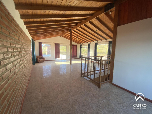 Hotel Sobre Los Mandarinos, Carpintería.
