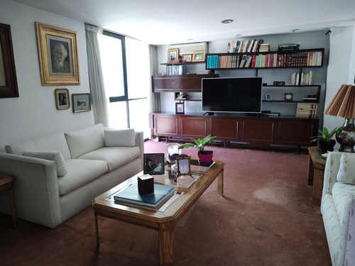 Casa En Venta En El Pedregal Para Remodelar En Calle Cerrada