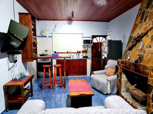 Imagen 3 de 21 de Colonia Del Sacramento- Casa De 2 Dormitorio Con Buen Parque