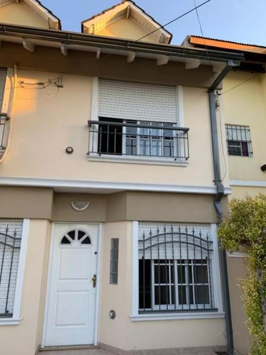 Casa En Venta En Haedo