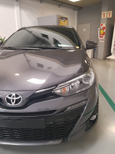 Toyota Yaris 1.5 Xls Cvt Sedán 4p 2021 0km