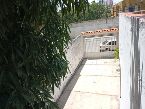 Aslibel Melédez Vende Espaciosa Casa Al Este De Barquisimeto