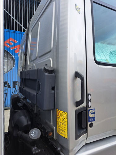 Ford Cargo 815 E Unico Dono Baixo Km Ano 10 Com Bau