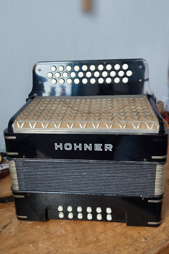 Acordeón Hohner Pre Corona Negro