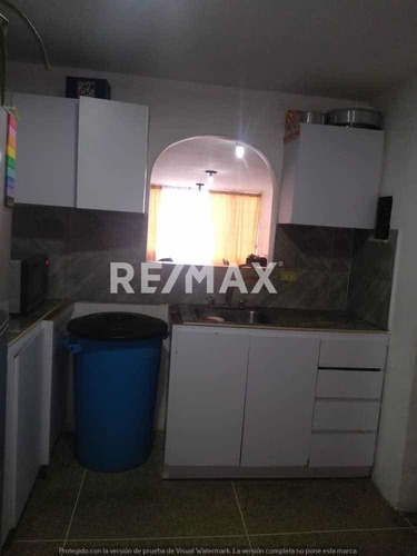 Imagen 12 de 16 de Apartamento En La Baralt