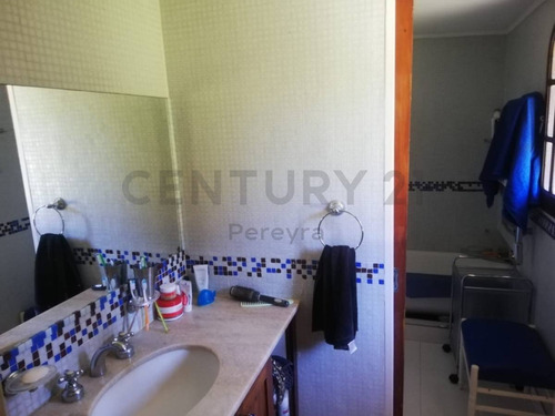 Imagen 16 de 24 de 407 Esquina 24. Casa En Venta Con Gran Parque Y Arbolado, Villa Elisa.-