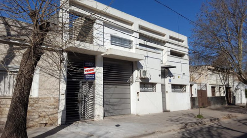 Venta Departamento 2 Dormitorios Duplex Pasillo Patio Exclusivo Dos Baños Arroyito Rosario