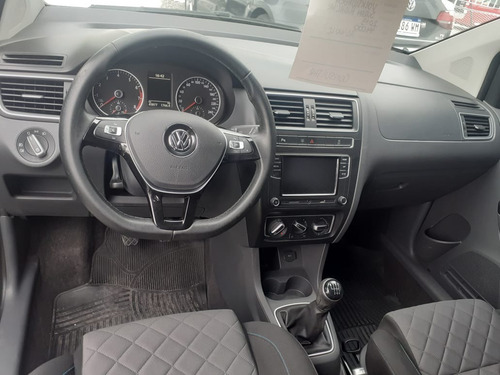 Volkswagen Suran Highline Gris Indy 2019